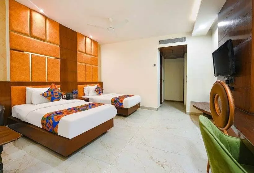 تختخواب و صبحانه Fabhotel The Grand Palace