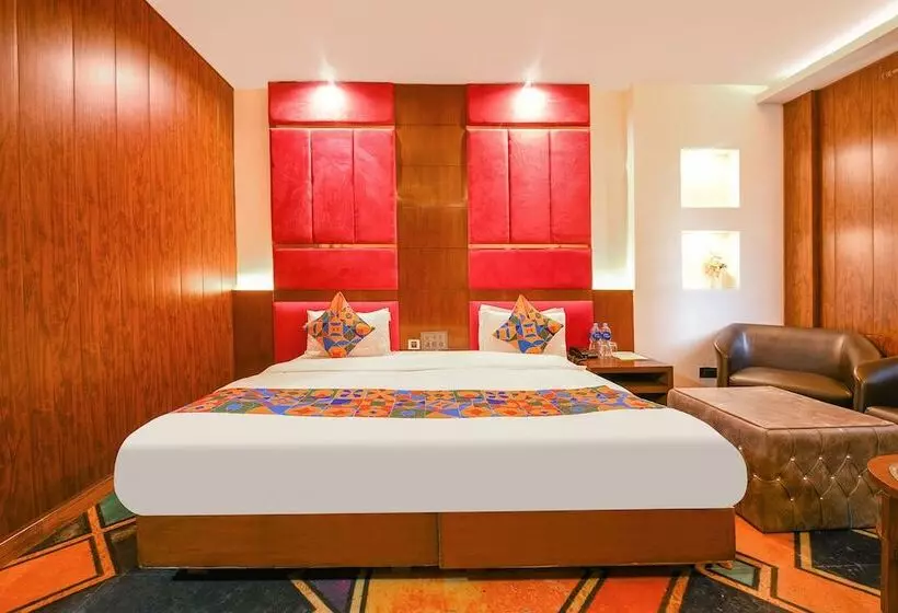تختخواب و صبحانه Fabhotel The Grand Palace