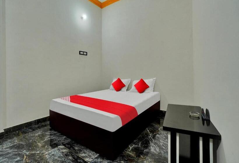 Hotelli Pop 81282 White Town