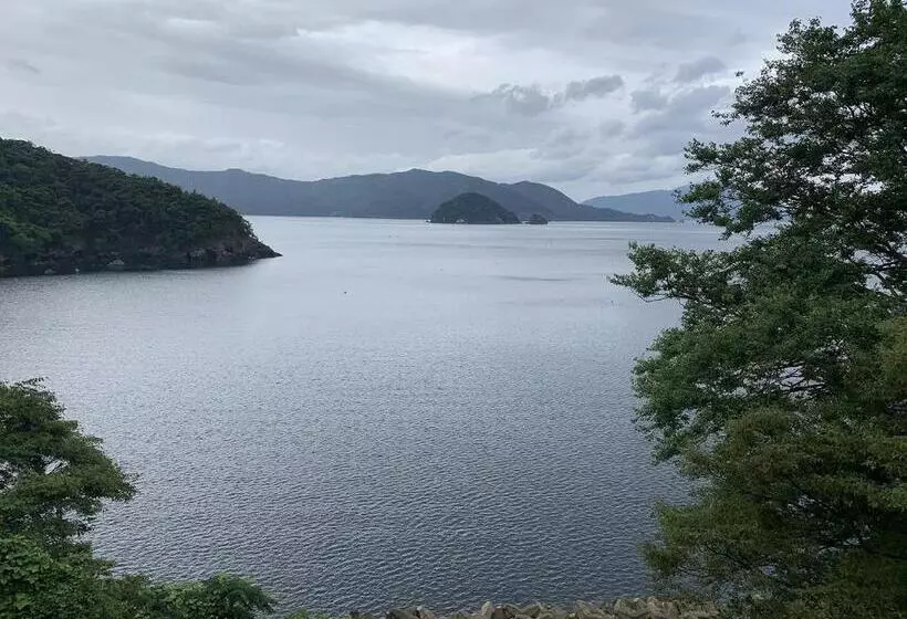 Majatalo 30畳の大広間12名宿泊可能な水月湖畔宿大五郎丸ー水月湖クルージング隣接