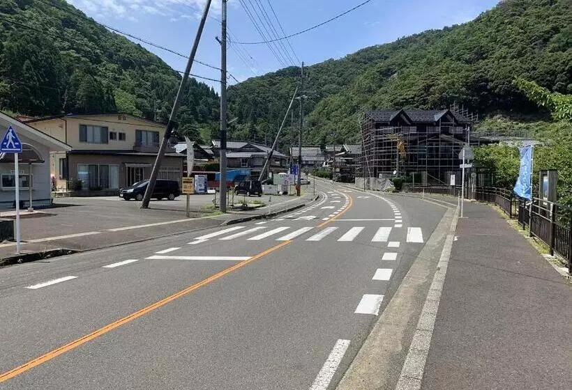 Majatalo 30畳の大広間12名宿泊可能な水月湖畔宿大五郎丸ー水月湖クルージング隣接