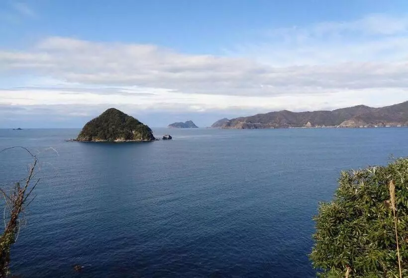 Majatalo 30畳の大広間12名宿泊可能な水月湖畔宿大五郎丸ー水月湖クルージング隣接