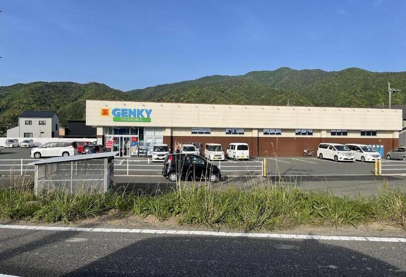 펜션 30畳の大広間12名宿泊可能な水月湖畔宿大五郎丸ー水月湖クルージング隣接