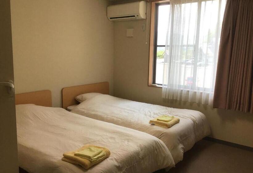 펜션 30畳の大広間12名宿泊可能な水月湖畔宿大五郎丸ー水月湖クルージング隣接