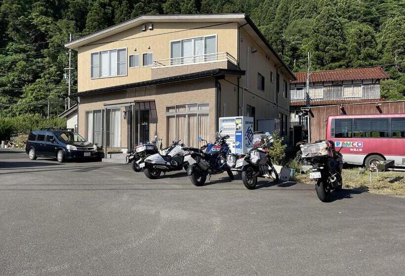 펜션 30畳の大広間12名宿泊可能な水月湖畔宿大五郎丸ー水月湖クルージング隣接