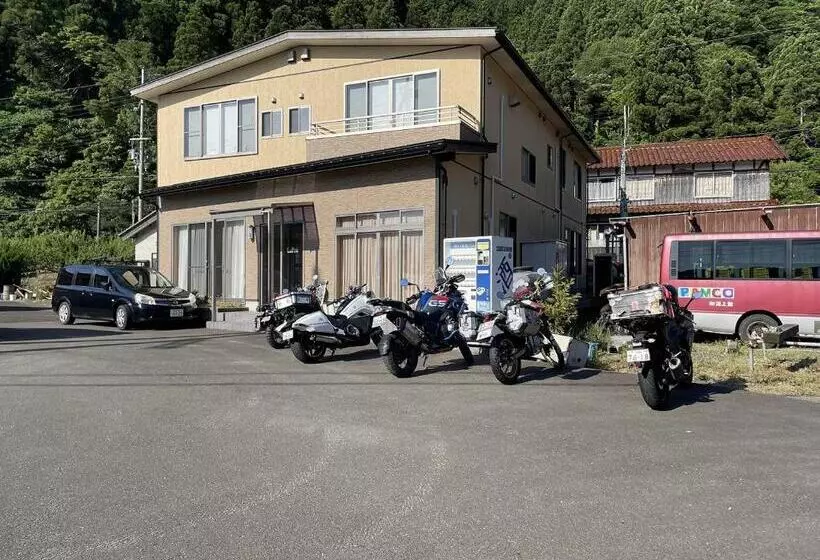 Majatalo 30畳の大広間12名宿泊可能な水月湖畔宿大五郎丸ー水月湖クルージング隣接