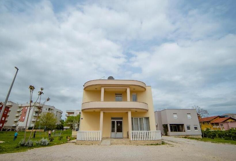 پانسیون Pansion Milena I Mario