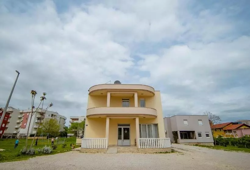 پانسیون Pansion Milena I Mario