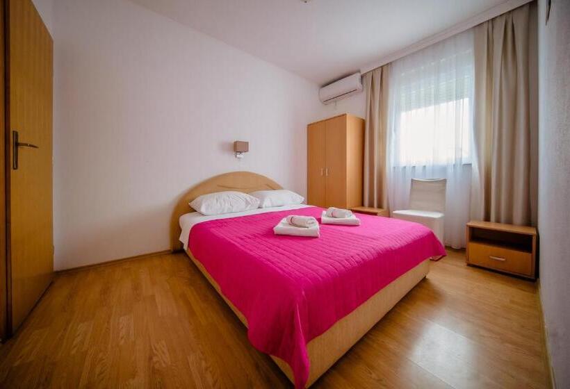 پانسیون Pansion Milena I Mario