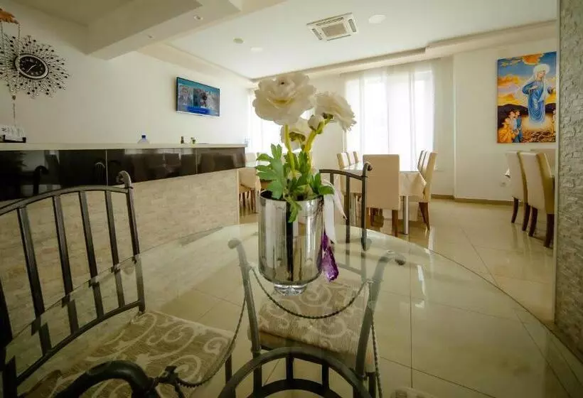 پانسیون Pansion Milena I Mario