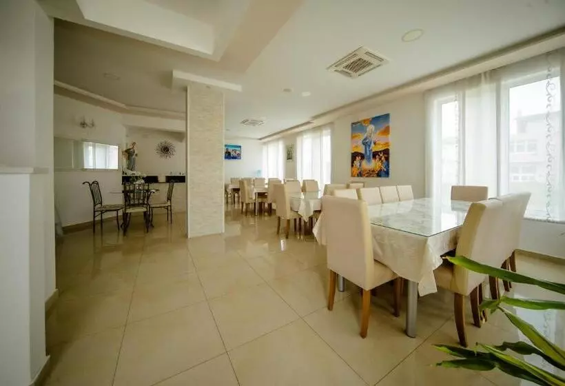 پانسیون Pansion Milena I Mario