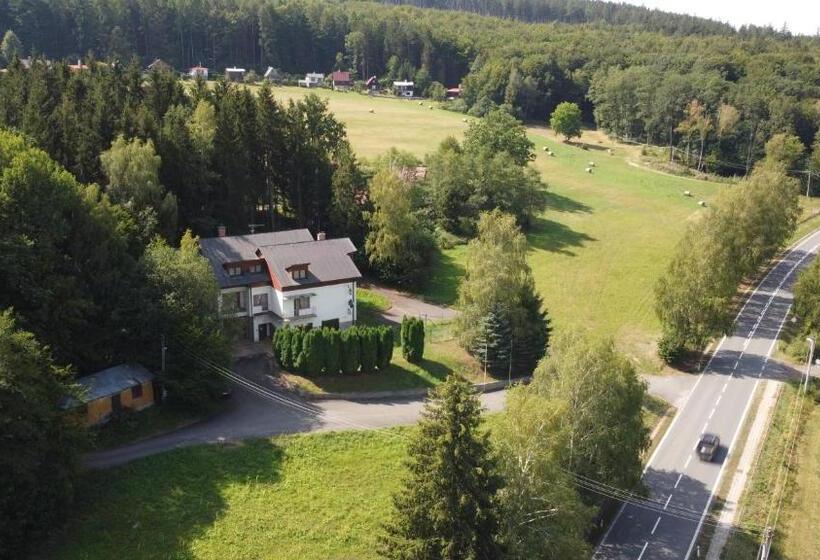 膳宿费 Penzion Jas