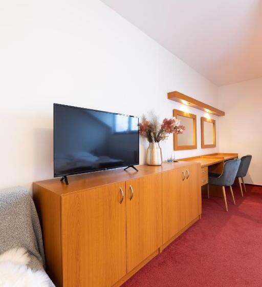 ペンション Penzion Jas