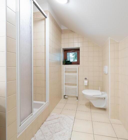 膳宿费 Penzion Jas