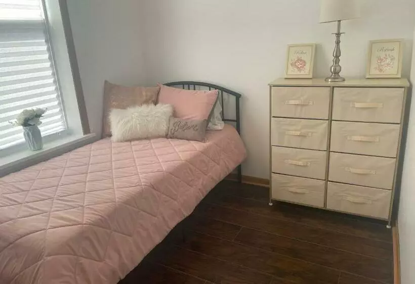 ユースホステル Shared Living Space