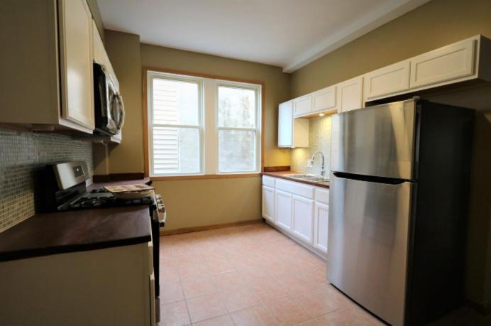 هاستل Shared Living Space