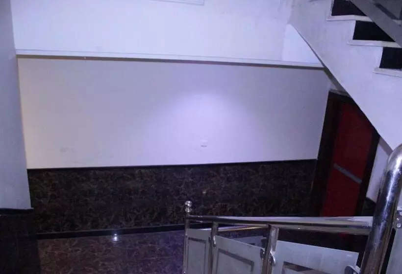 Hotelli Altamyoiz Sirved Apartments