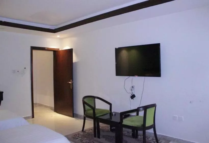 Hotelli Altamyoiz Sirved Apartments