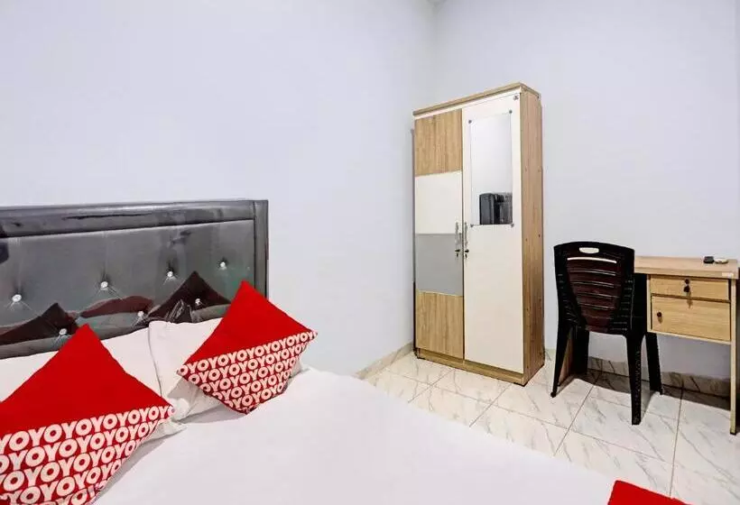 Hotelli Oyo 92528 Nagoya House Syariah