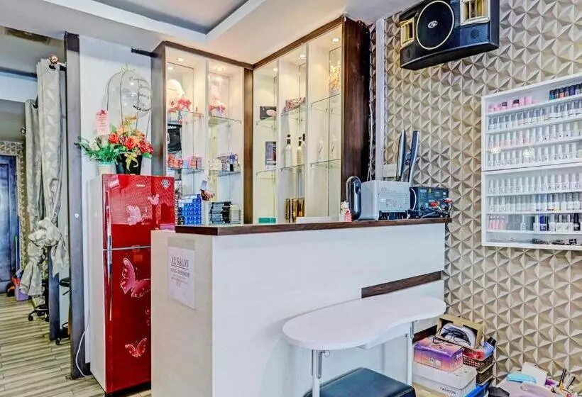 Hotelli Oyo 92528 Nagoya House Syariah