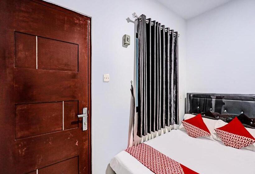 فندق Oyo 92528 Nagoya House Syariah