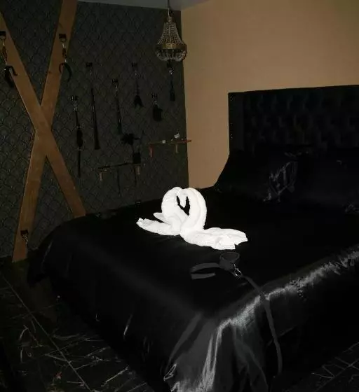 ホテル Désirs D Une Nuit   Loveroom Jacuzzi