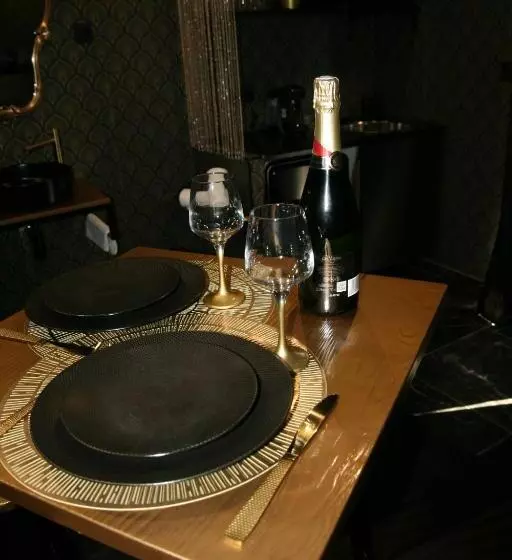 ホテル Désirs D Une Nuit   Loveroom Jacuzzi