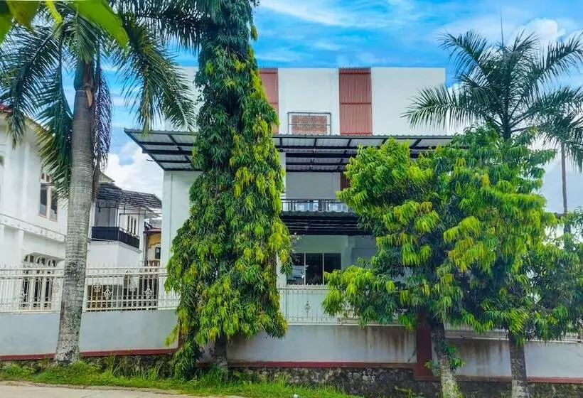 ホテル Oyo 92518 De Luna