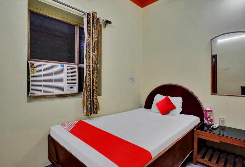 Hotel Oyo Flagship 81231 Urmila Guest House