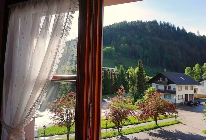 Aamiaismajoitus (B&B) Chalet Moos