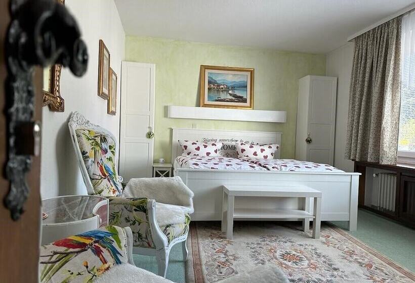 Bed and Breakfast Chalet Moos