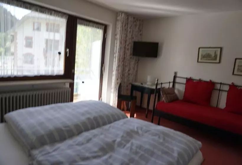 Aamiaismajoitus (B&B) Chalet Moos