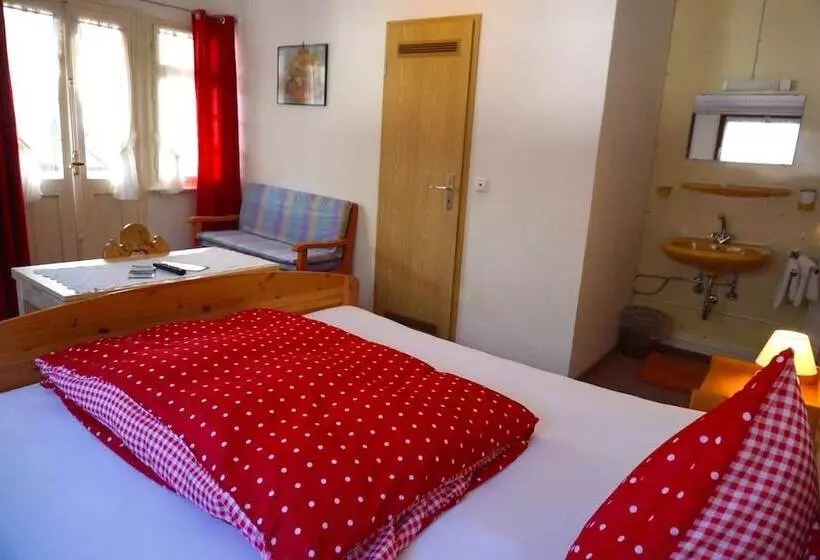 Aamiaismajoitus (B&B) Chalet Moos