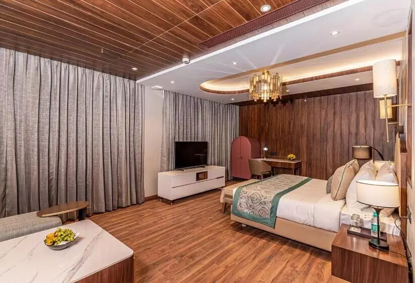 Fortune Khajjiar  Member Itc S Hotel Group