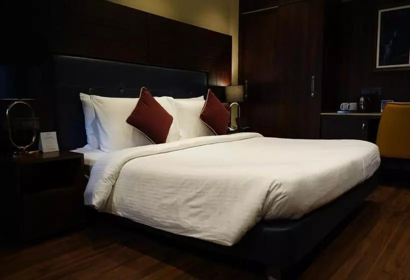 Fortune Khajjiar  Member Itc S Hotel Group