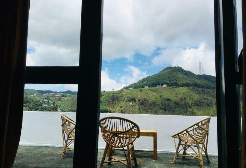 בית מלון כפרי The Mount View By Liyozi Leasiure