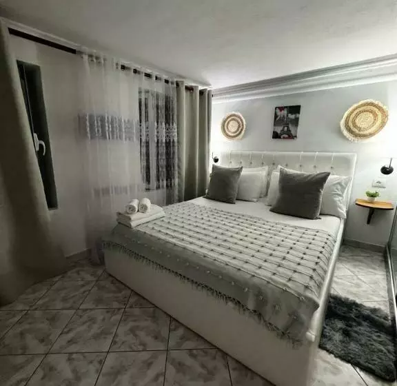 ペンション Himalayas