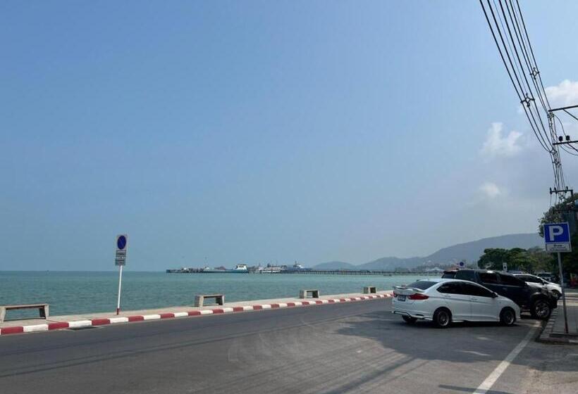 הוסטל Baan Wang Bua