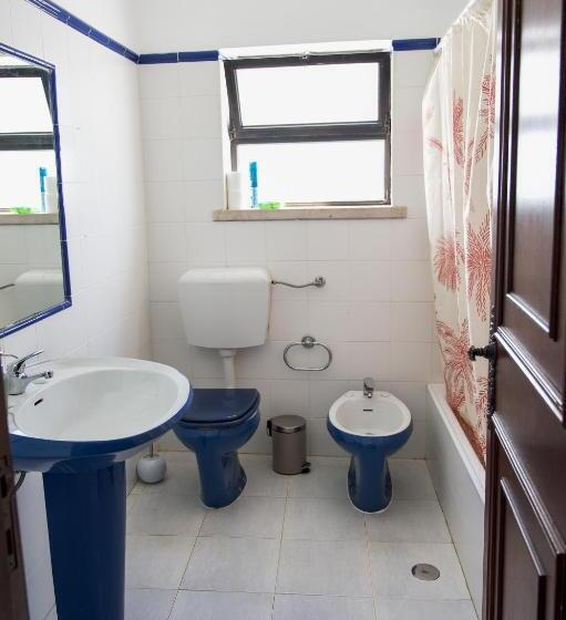 تختخواب و صبحانه Wakeup Villa