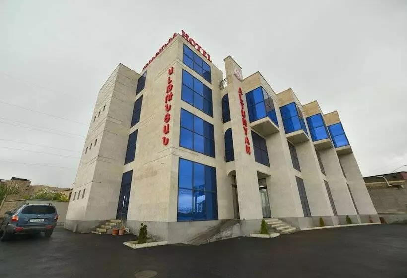هتل Altunyan