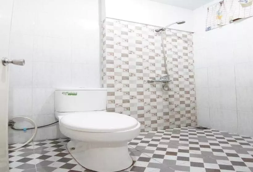 Hotelli Oyo 92502 Penginapan Rokan Permai Syariah