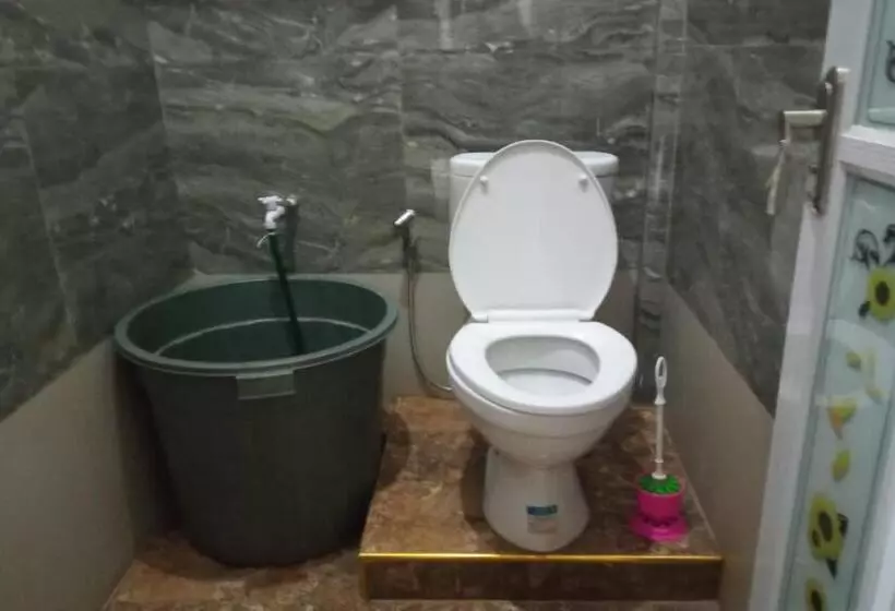 Hotelli Oyo 92502 Penginapan Rokan Permai Syariah