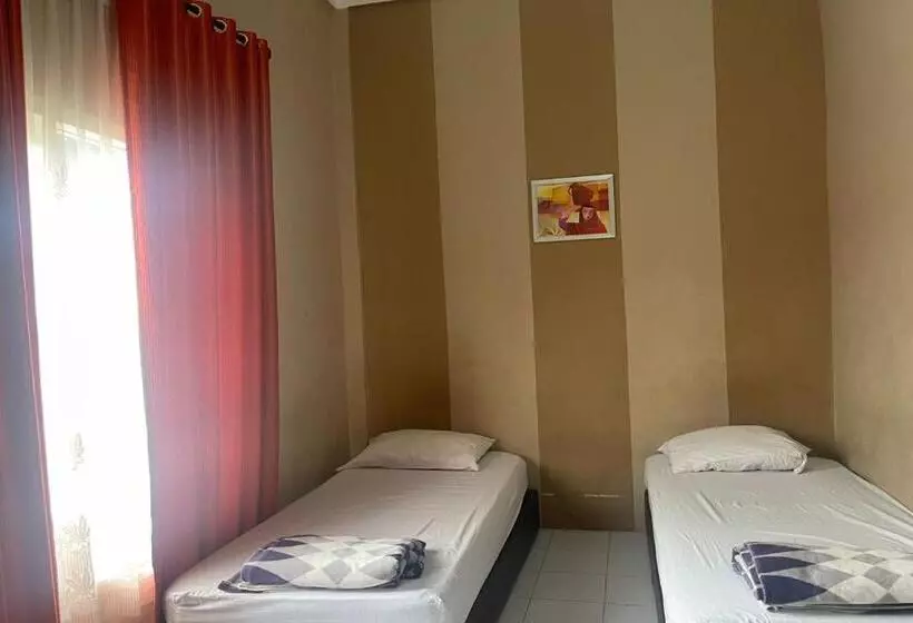 Hotelli Oyo 92502 Penginapan Rokan Permai Syariah