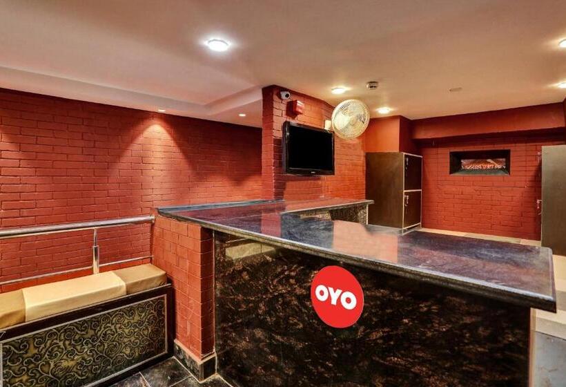 Hotel Oyo Flagship 81202 Brown Villa