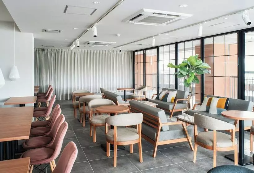 Hotelli Ref Okinawa Arena By Vessel