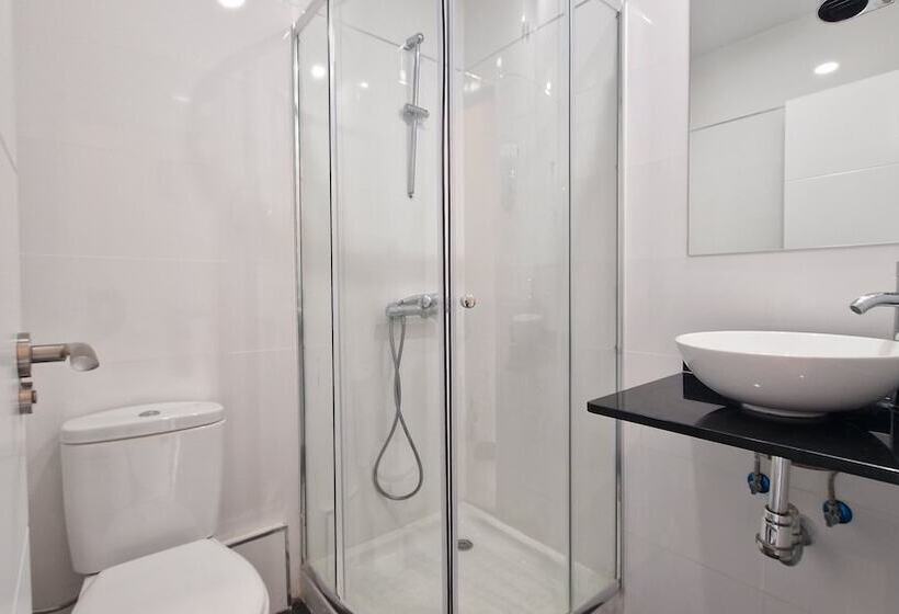 پانسیون Space Center Madrid