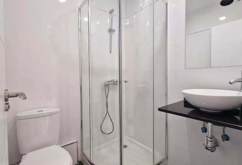 پانسیون Space Center Madrid