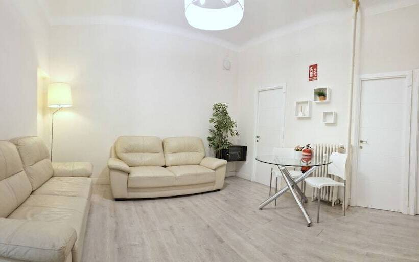 پانسیون Space Center Madrid