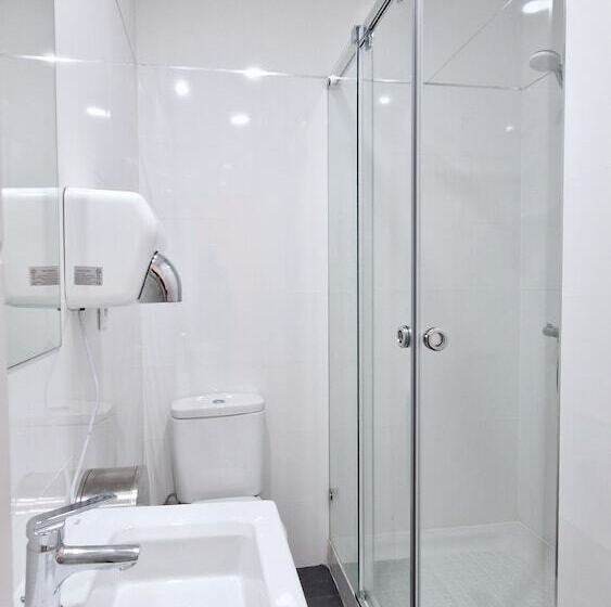 پانسیون Space Center Madrid