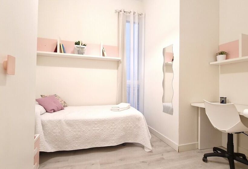 پانسیون Space Center Madrid